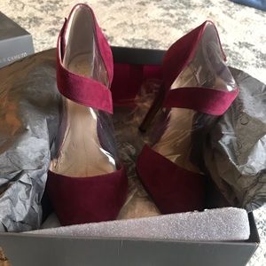 Vince Camuto suede pumps
